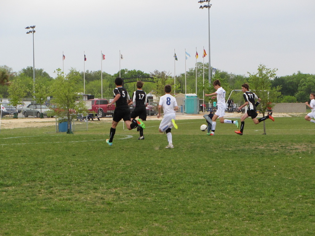 2014/04(April)/Soccer/1024x768_2011-04-10 03-51-22-2-Chance.JPG